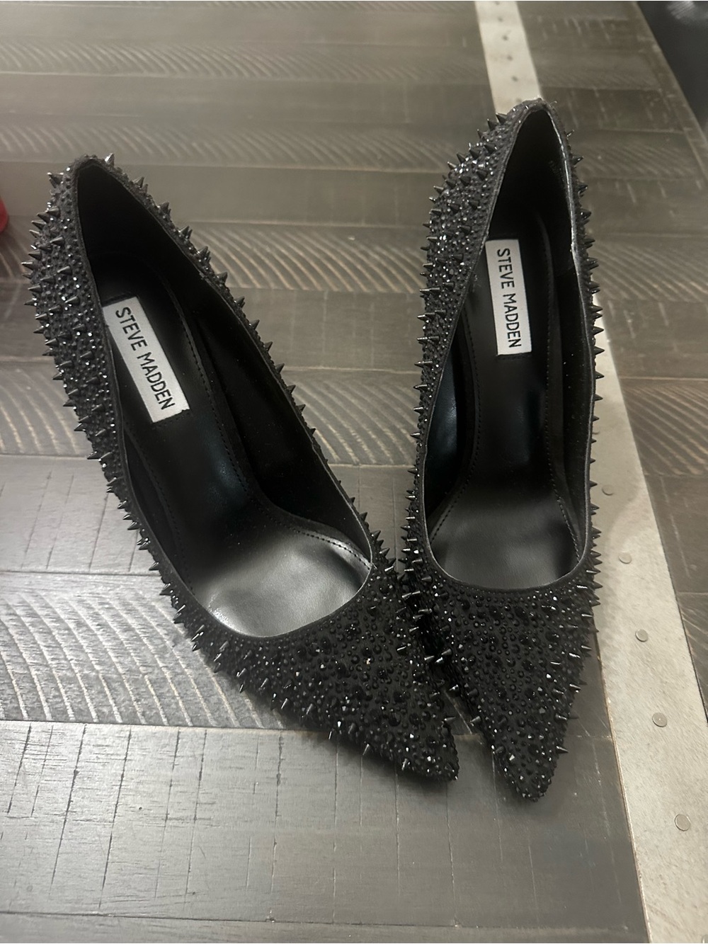 Steve Madden Black Crystal & Spike Pointed Toe Stiletto Pumps - 4.5 inch heels - Picture 2 of 5